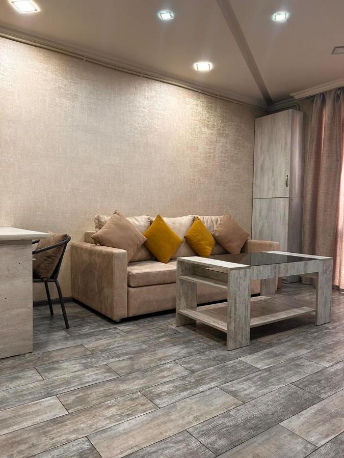 Art Apart 101 Erivan Exterior foto